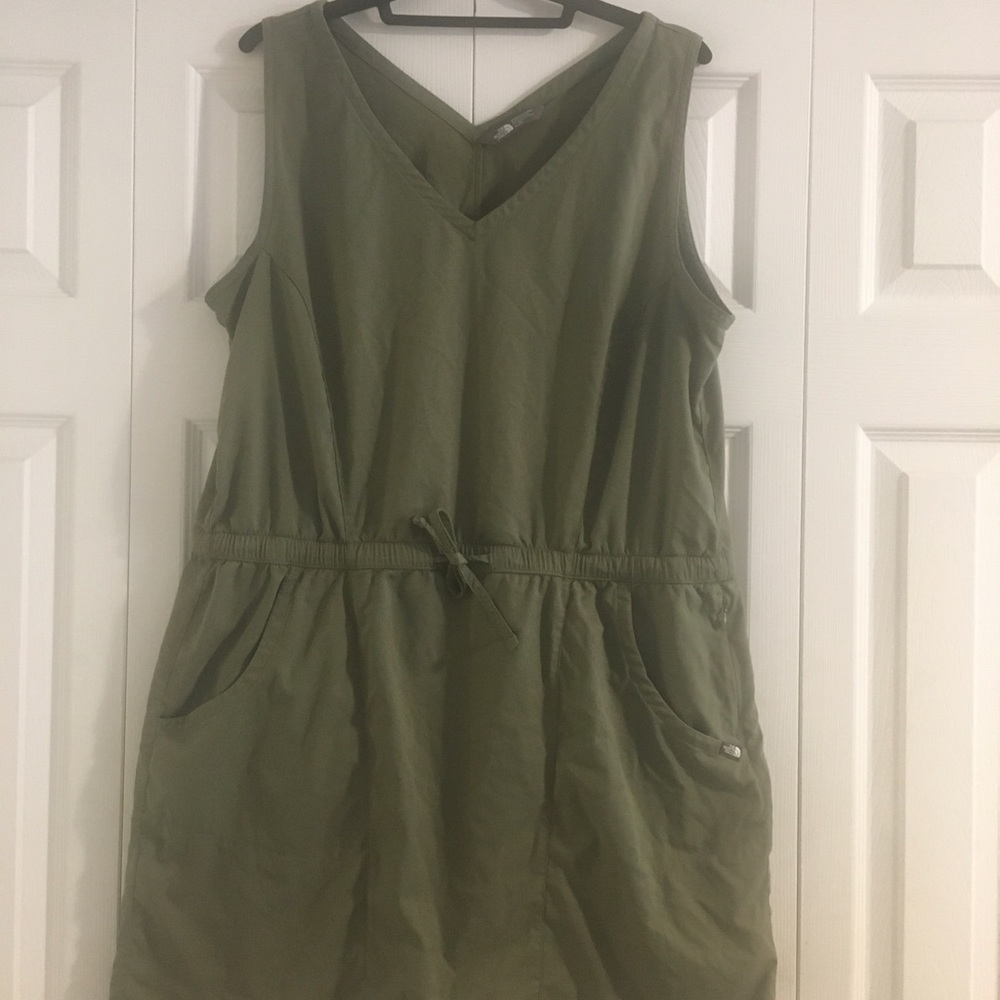 Aphrodite 2.0 in Deep Lichen Green